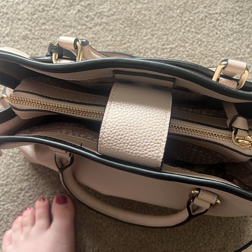 Ladies Kate Spade Purse! - Picture 7 of 11